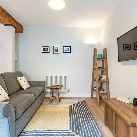 1 Bed In 42194 * Charlestown (Cornwall)